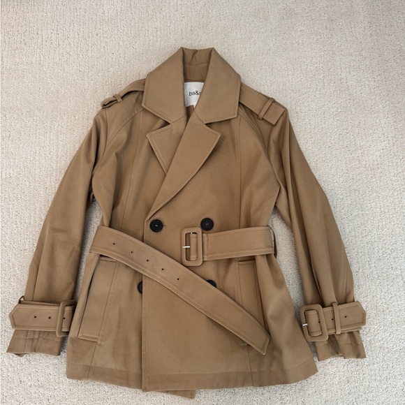 Ba&sh short trench coat. Worn once. Perfect condition. Size 0 or XS. Beige. - Picture 1 of 9